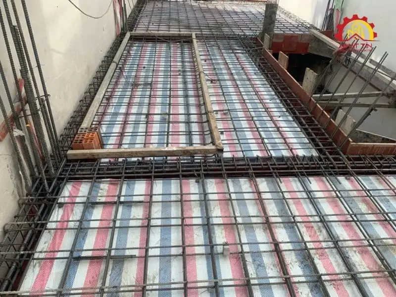 Giai đoạn thi công phần thô nhà 3 tầng, 1 tầng lửng, 1 tum và sân thượng cho gia đình nhà anh Ngoan tại Gò Vấp Xây dựng Nhất Tín 1