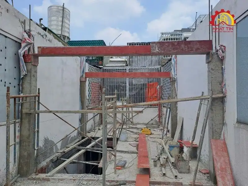 Giai đoạn thi công phần thô nhà 3 tầng, 1 tầng lửng, 1 tum và sân thượng cho gia đình nhà anh Ngoan tại Gò Vấp Xây dựng Nhất Tín 1