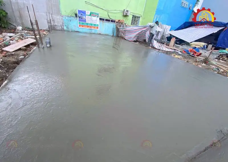 Giai đoạn ép cọc và làm móng nhà anh Việt Xây dựng Nhất Tín 1