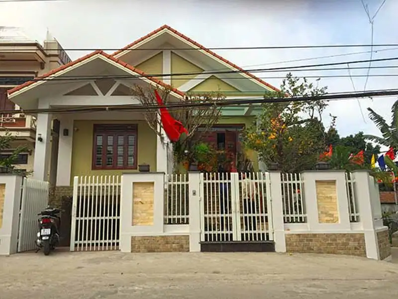 Mẫu nhà 2 cổng 2 tầng mái Thái thanh thoát Xây dựng Nhất Tín 1