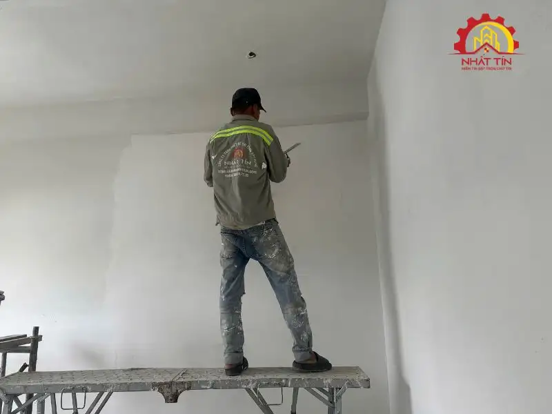 Giai đoạn hoàn thiện – Diện mạo ngôi nhà dần được hoàn chỉnh trước khi bàn giao Xây dựng Nhất Tín 1