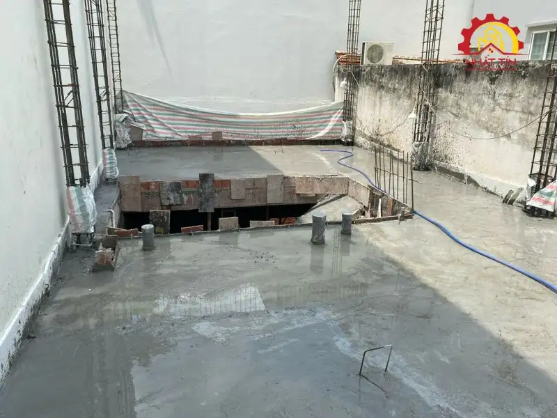 Giai đoạn thi công phần thô – Từng bước dựng nên khung nhà vững chắc Xây dựng Nhất Tín 1