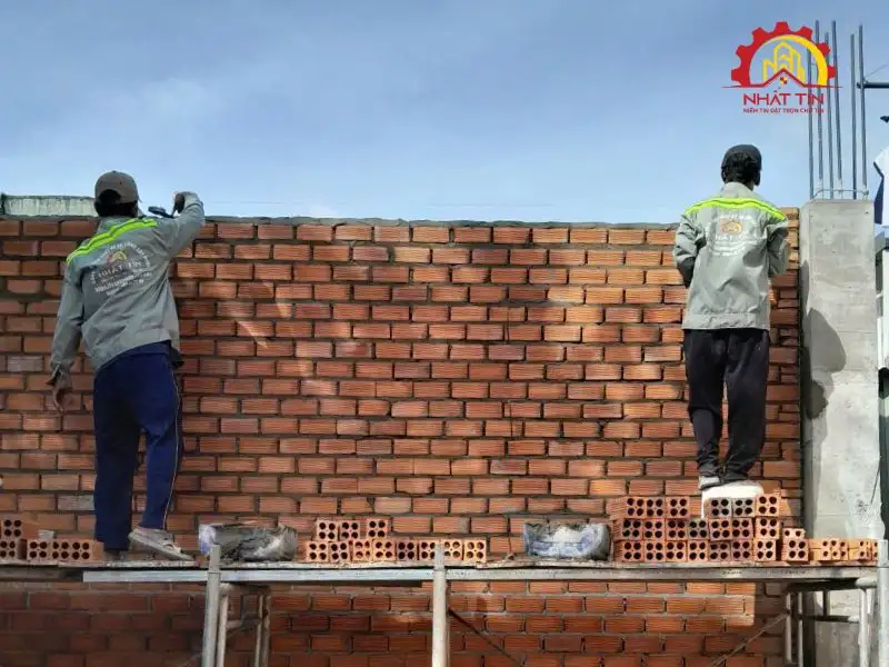Thi công phần thô – Ngôi nhà dần thành hình theo bản vẽ Xây dựng Nhất Tín 1