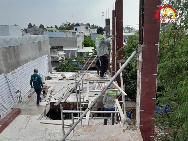 Thi công phần thô – Ngôi nhà dần thành hình theo bản vẽ Xây dựng Nhất Tín 1