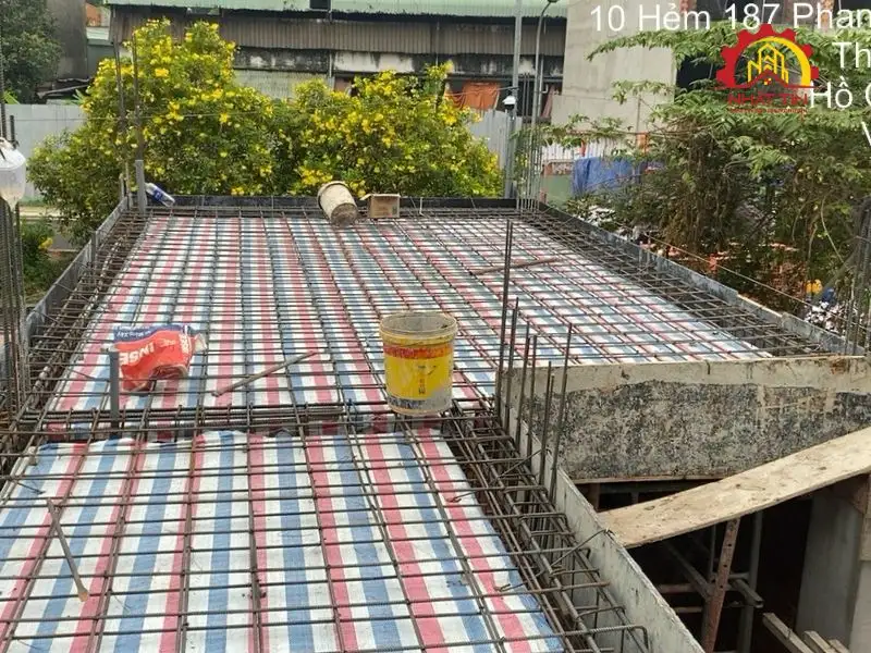 Thi công phần thô - Từng bước dựng xây kết cấu, để bản vẽ dần hiện diện trên công trình thực tế Xây dựng Nhất Tín 1